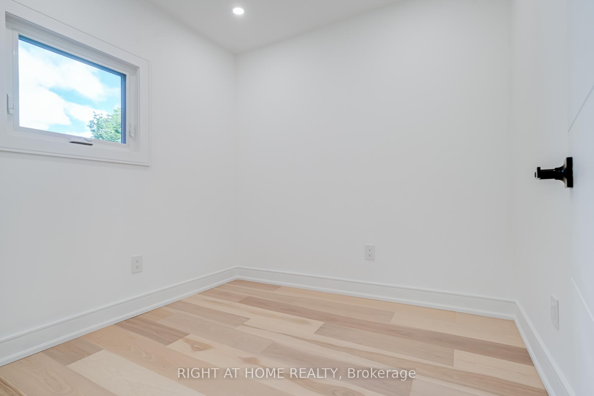 Photo 11 of 714 Palmerston Avenue, Toronto, The Annex — HOMEH