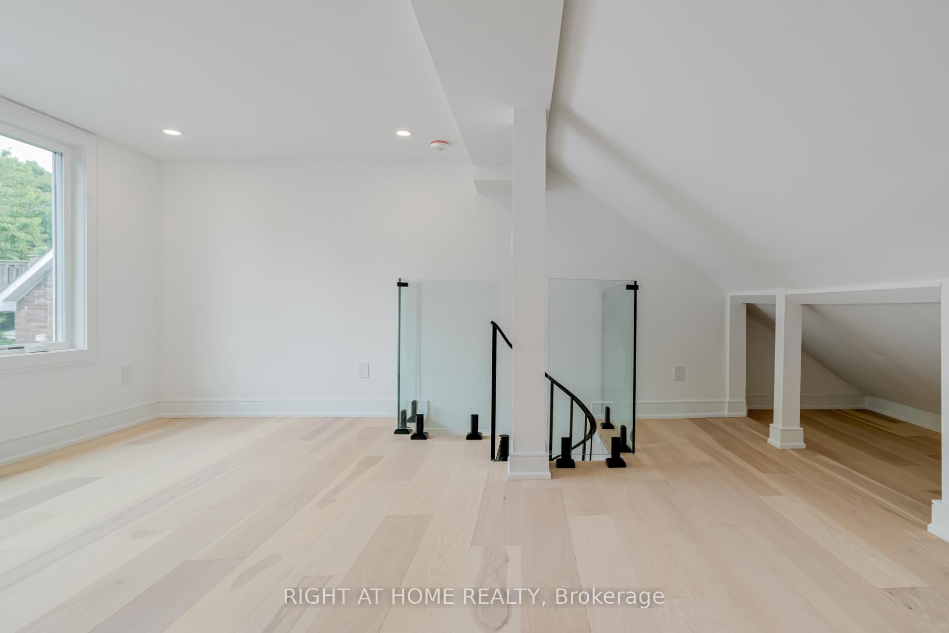 Photo 25 of 714 Palmerston Avenue, Toronto, The Annex — HOMEH