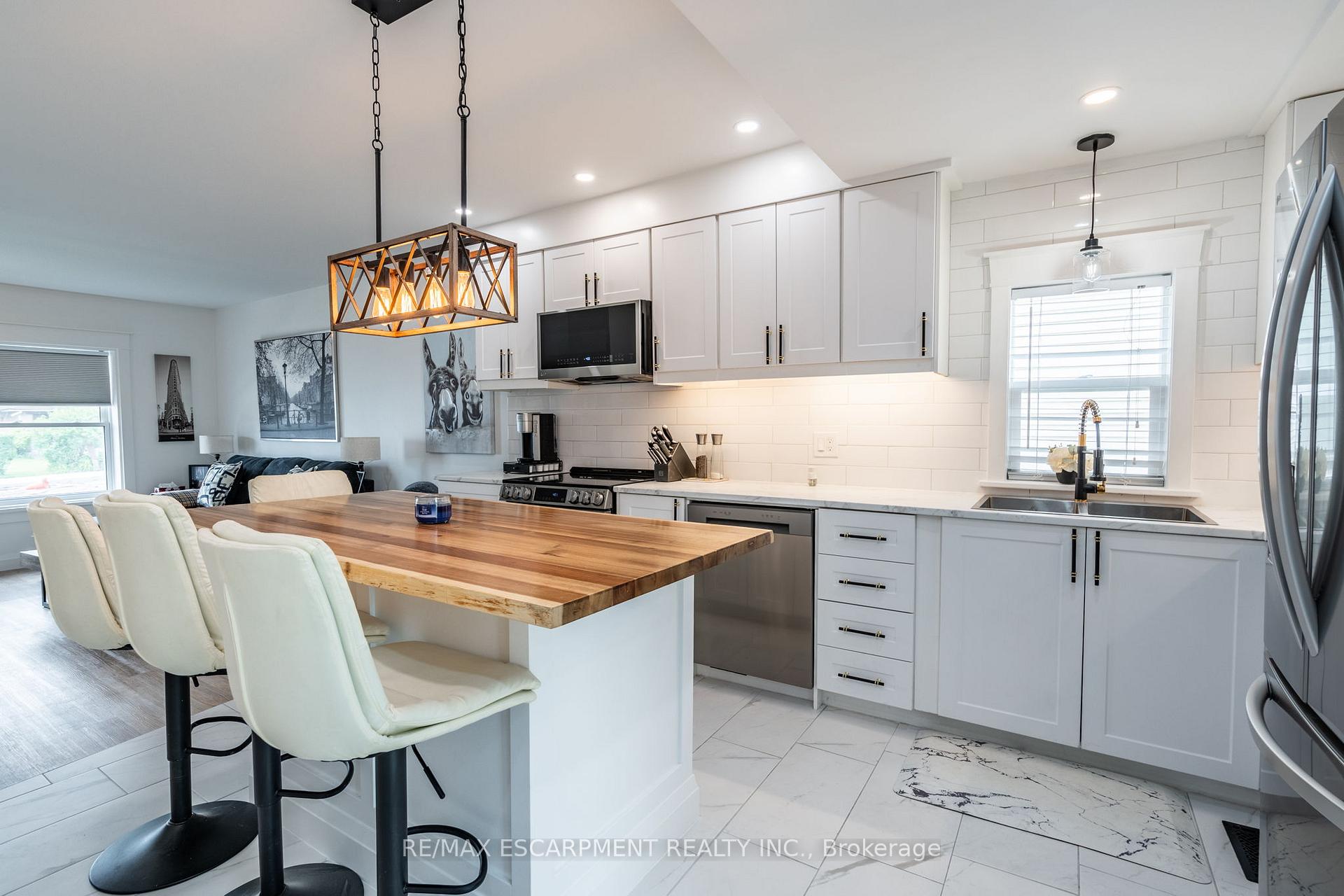 Photo 19 of 172 Pine Street S, Thorold, Thorold Downtown — HOMEH