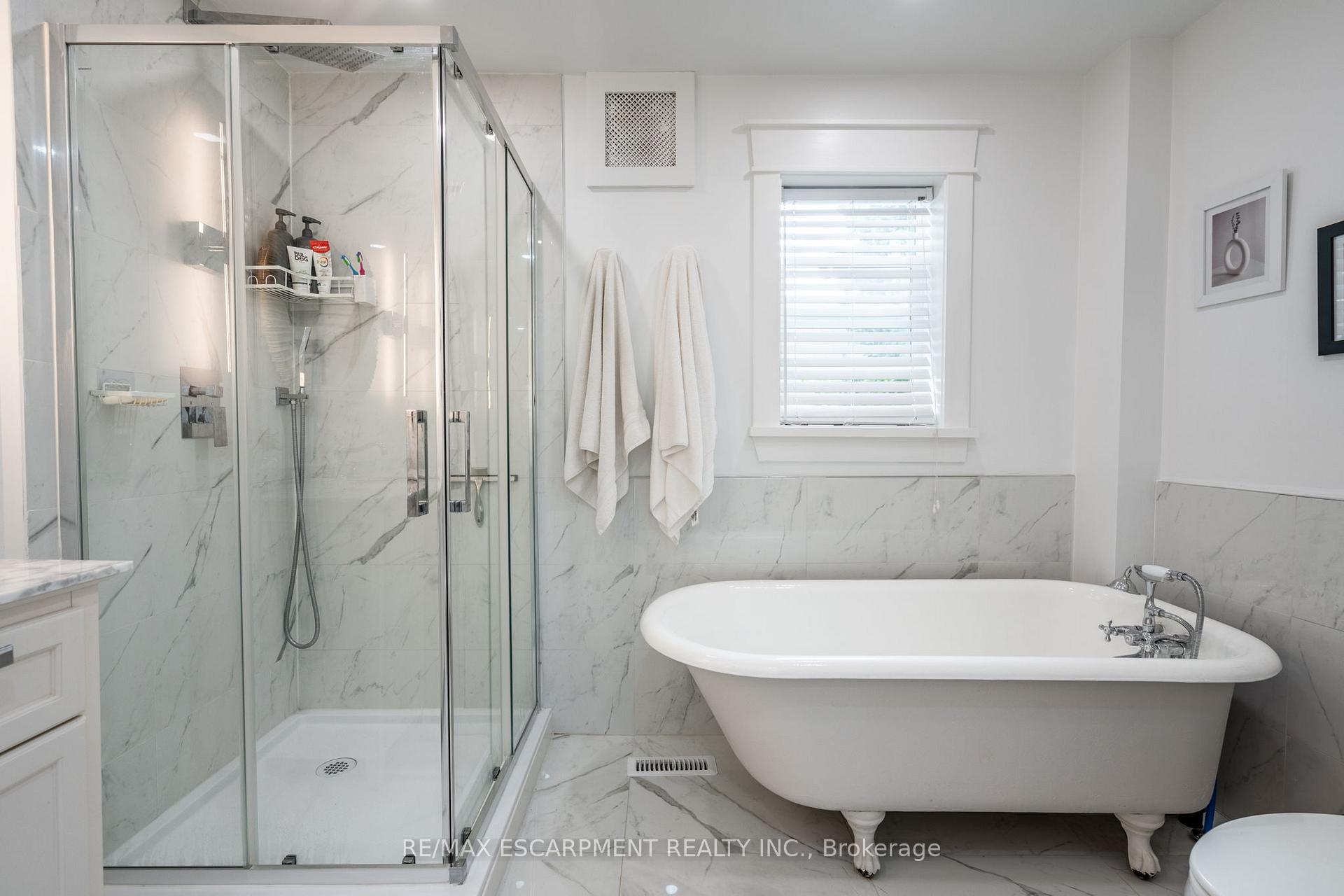 Photo 23 of 172 Pine Street S, Thorold, Thorold Downtown — HOMEH