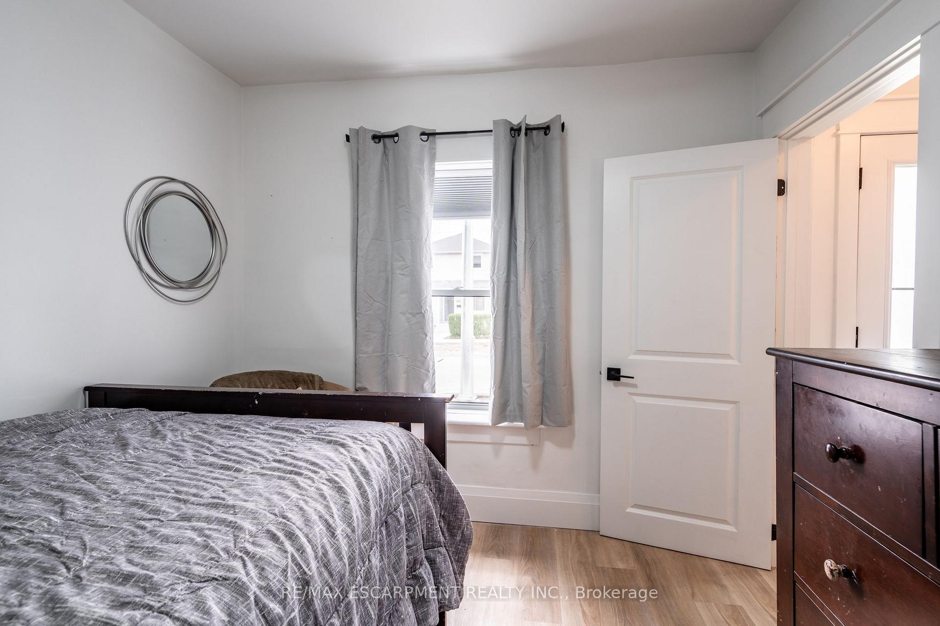 Photo 31 of 172 Pine Street S, Thorold, Thorold Downtown — HOMEH