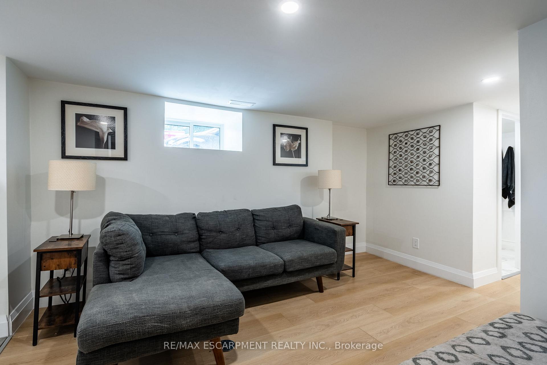 Photo 40 of 172 Pine Street S, Thorold, Thorold Downtown — HOMEH