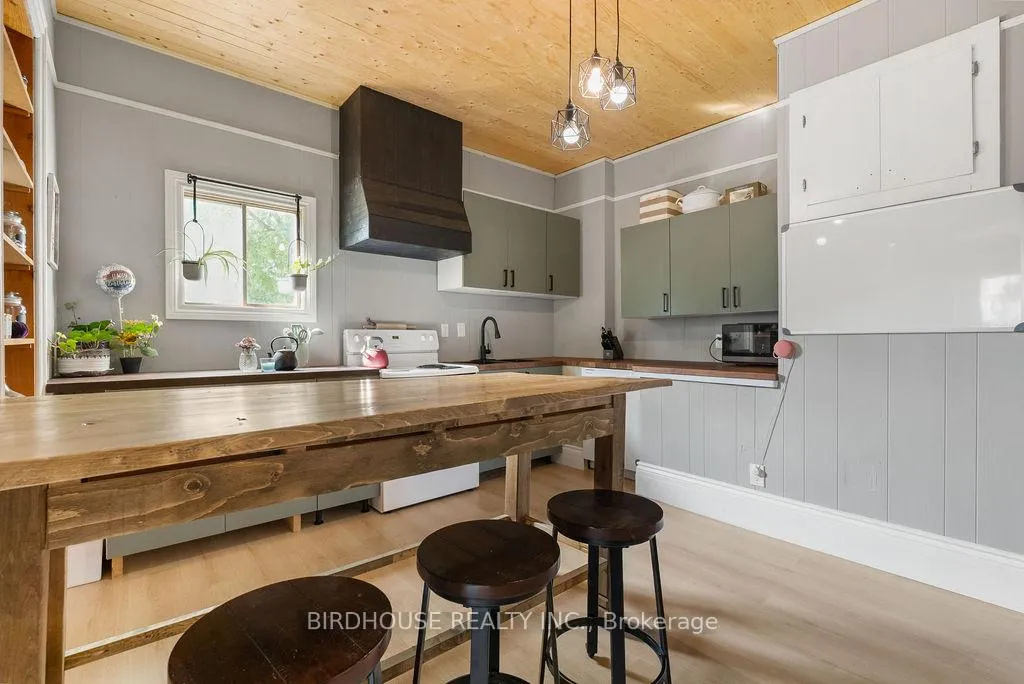 Photo 16 of 625 Brown Street, Peterborough, Otonabee Ward 1 — HOMEH