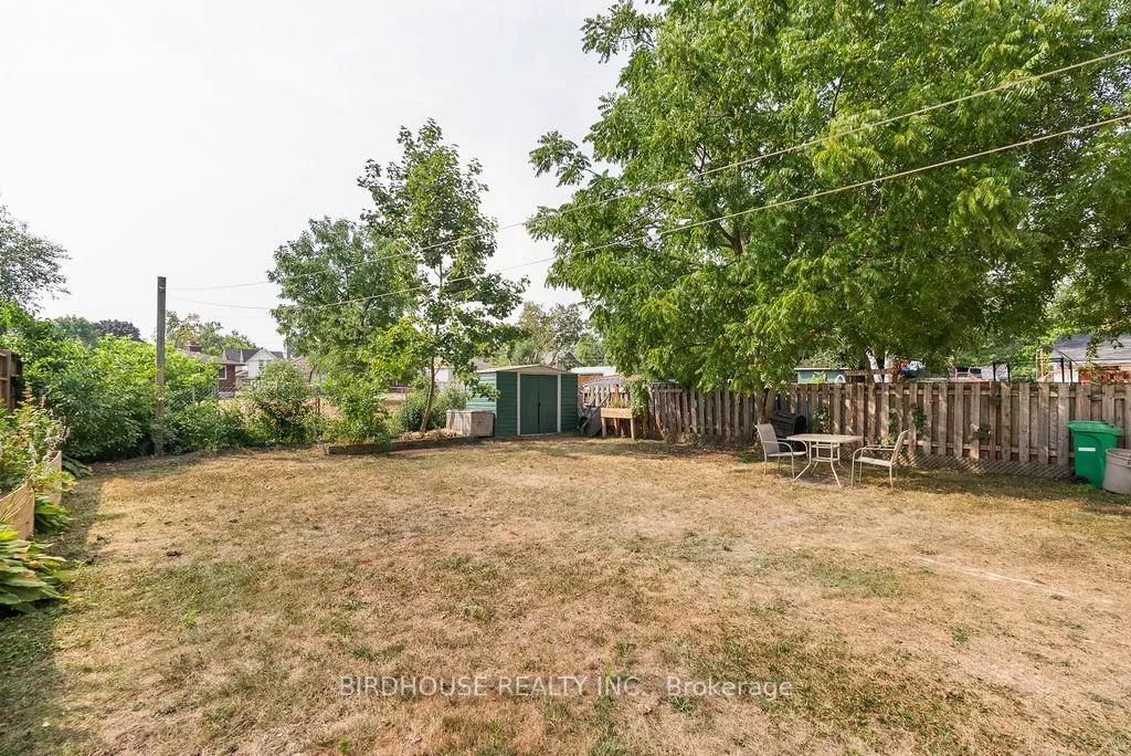 Photo 28 of 625 Brown Street, Peterborough, Otonabee Ward 1 — HOMEH