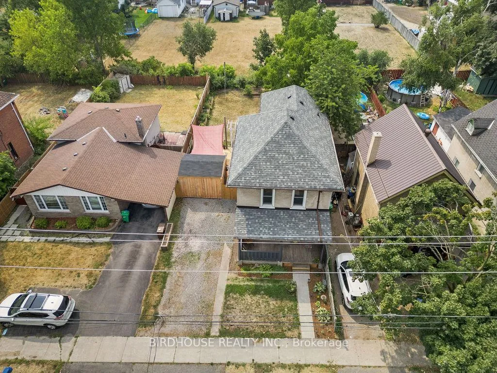 Photo 32 of 625 Brown Street, Peterborough, Otonabee Ward 1 — HOMEH