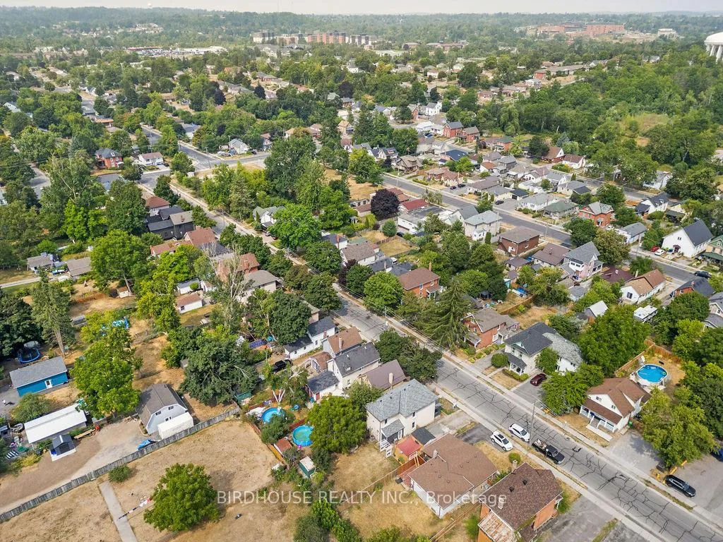 Photo 35 of 625 Brown Street, Peterborough, Otonabee Ward 1 — HOMEH