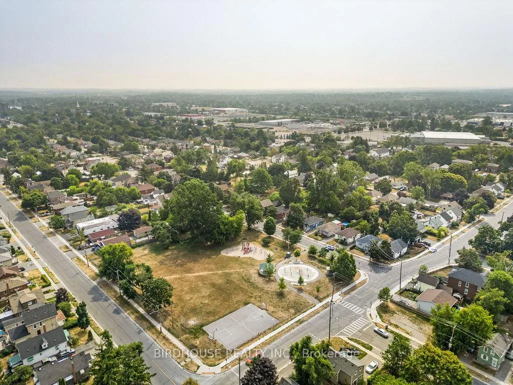 Photo 36 of 625 Brown Street, Peterborough, Otonabee Ward 1 — HOMEH
