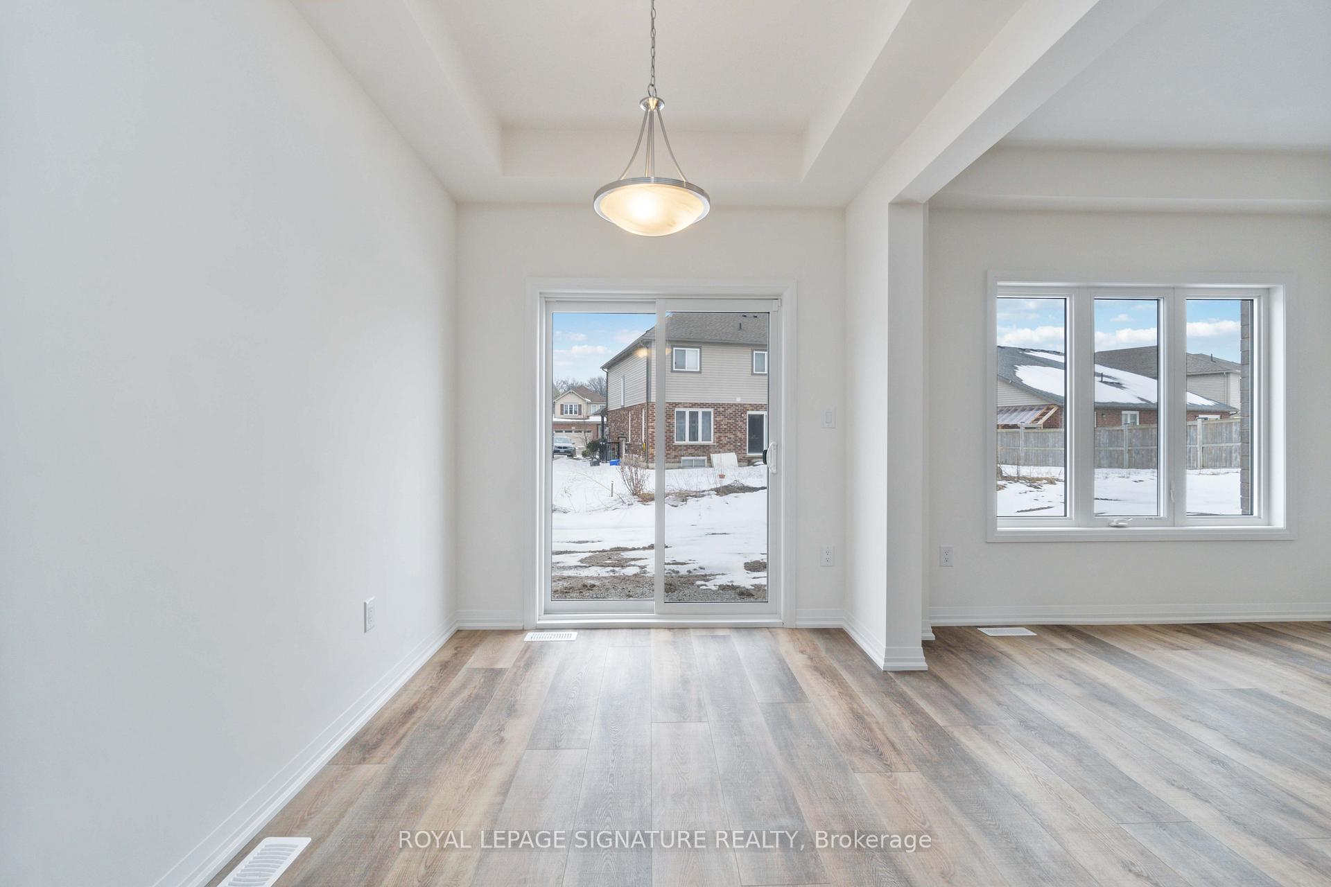 Photo 20 of 126 Bur Oak Drive, Thorold, Confederation Heights — HOMEH