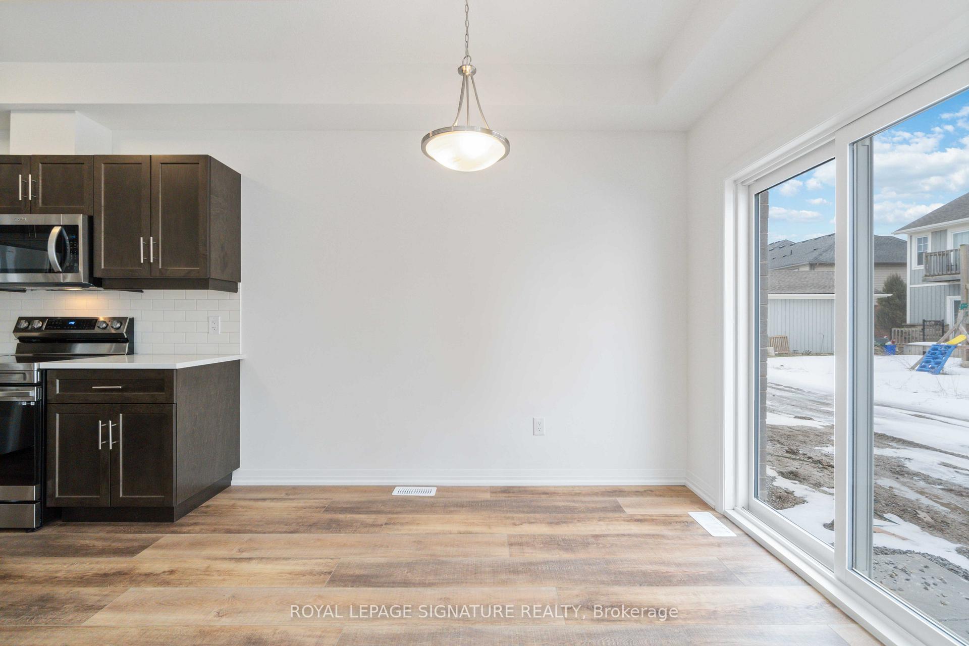 Photo 21 of 126 Bur Oak Drive, Thorold, Confederation Heights — HOMEH