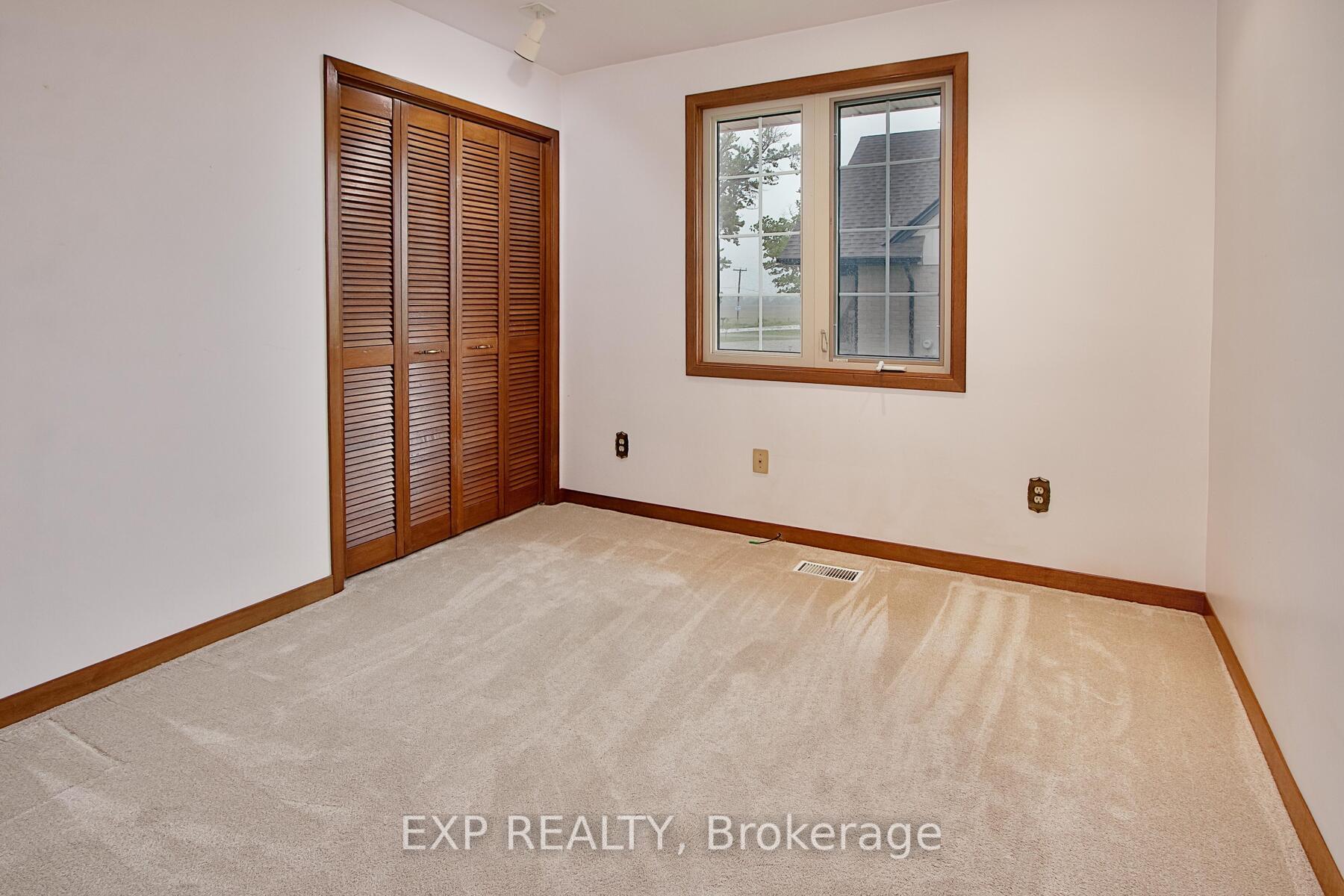 Photo 23 of 1265 Gladstone Drive, Thames Centre, Gladstone — HOMEH