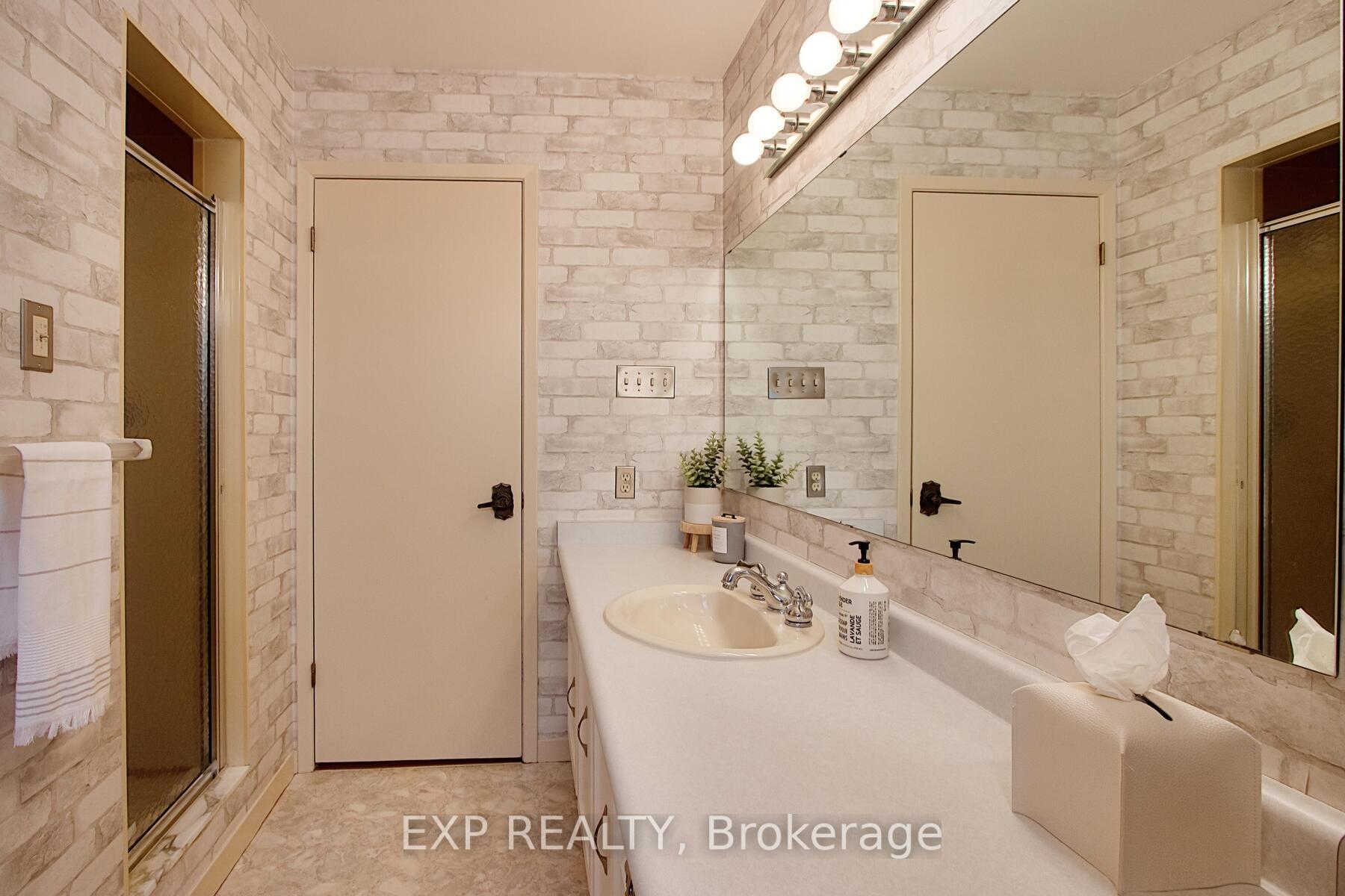 Photo 25 of 1265 Gladstone Drive, Thames Centre, Gladstone — HOMEH