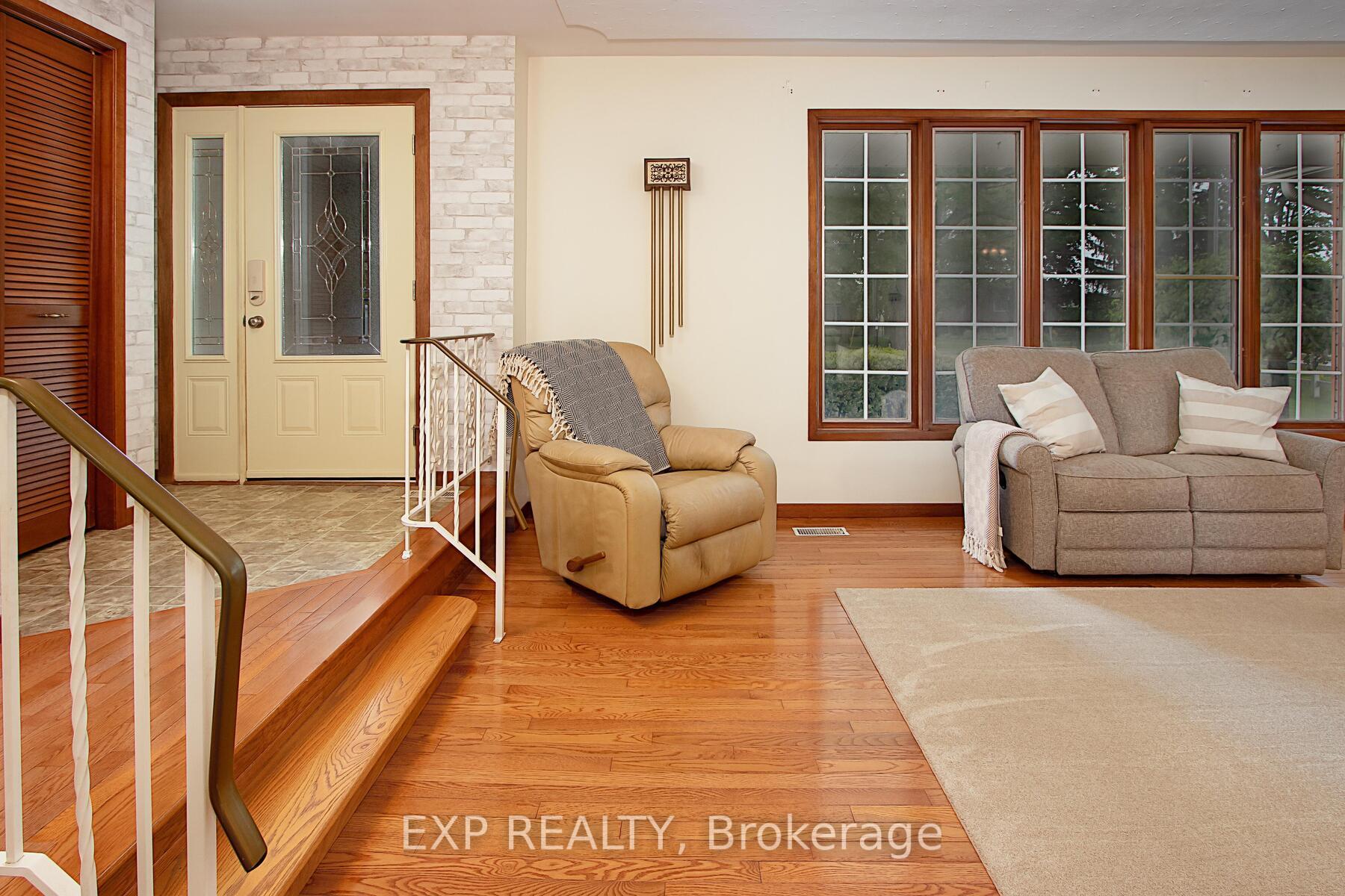 Photo 29 of 1265 Gladstone Drive, Thames Centre, Gladstone — HOMEH