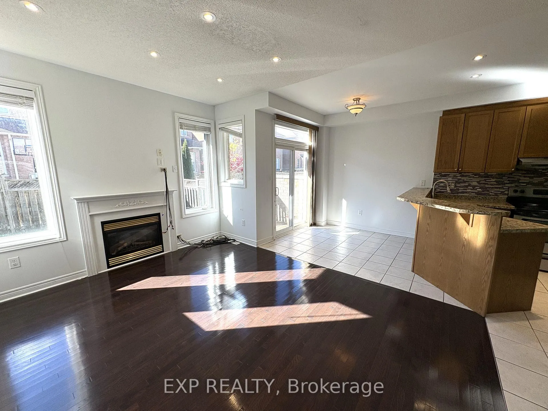 Photo 6 of 36 Frostbite Lane, Brampton, Sandringham-Wellington — HOMEH
