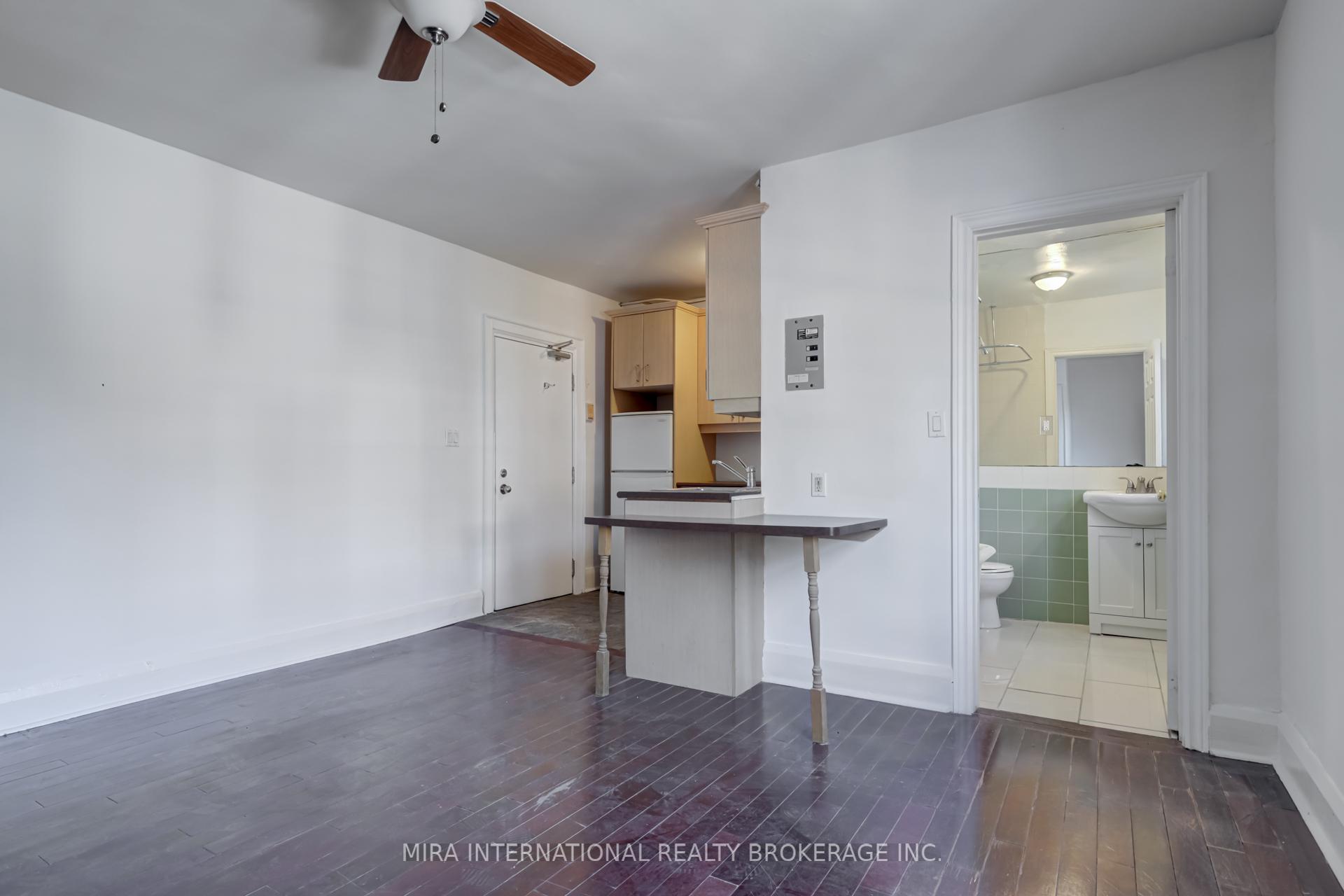 Photo 6 of Unit C1, 98 Leuty Avenue, Toronto, The Beaches — HOMEH