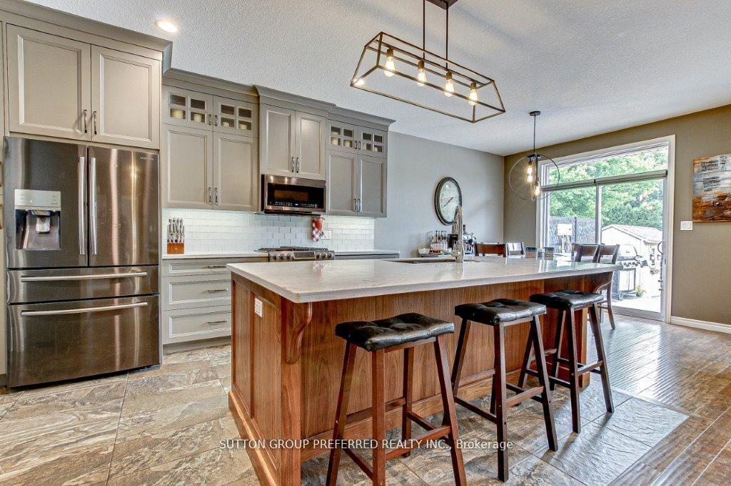 Photo 19 of 2 Brooker Trail, Thames Centre, Thorndale — HOMEH