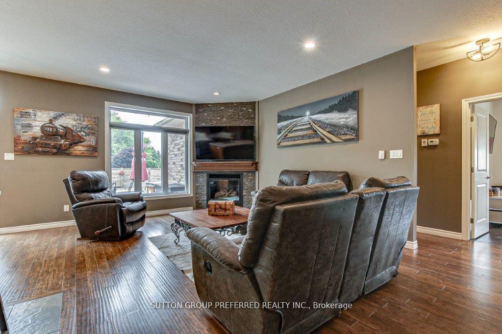 Photo 20 of 2 Brooker Trail, Thames Centre, Thorndale — HOMEH