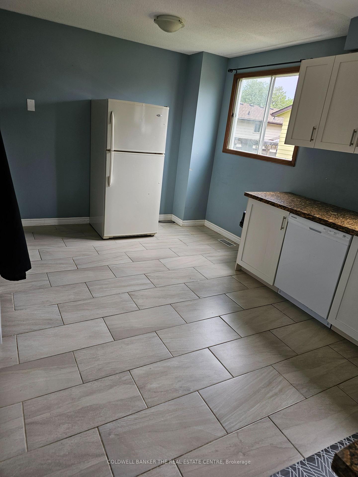 Photo 4 of Unit BEDRM 3, 3 Baxter Crescent, Thorold, Confederation Heights — HOMEH