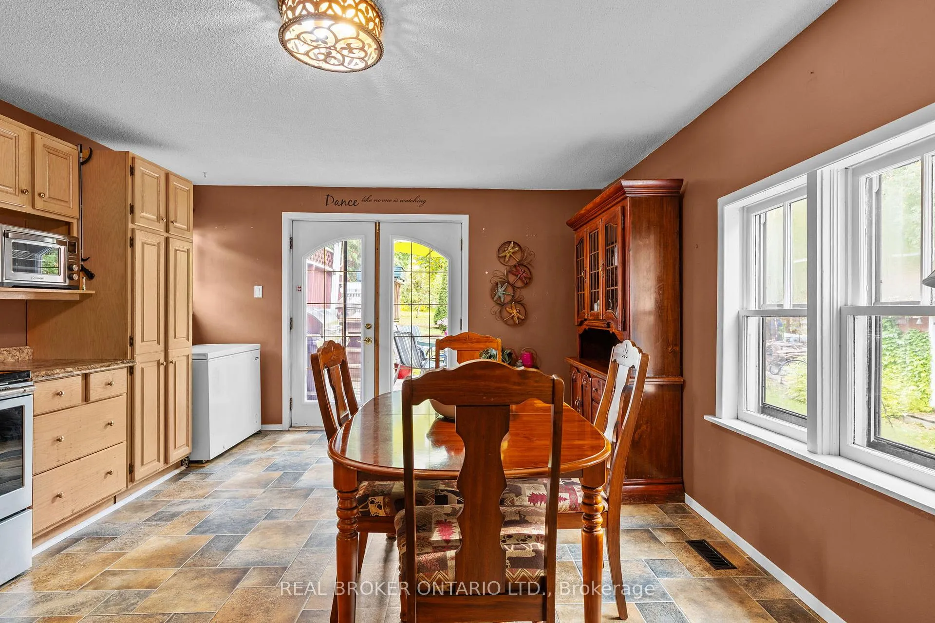 Photo 7 of 15 Lovejoy Street, Tay, Victoria Harbour — HOMEH