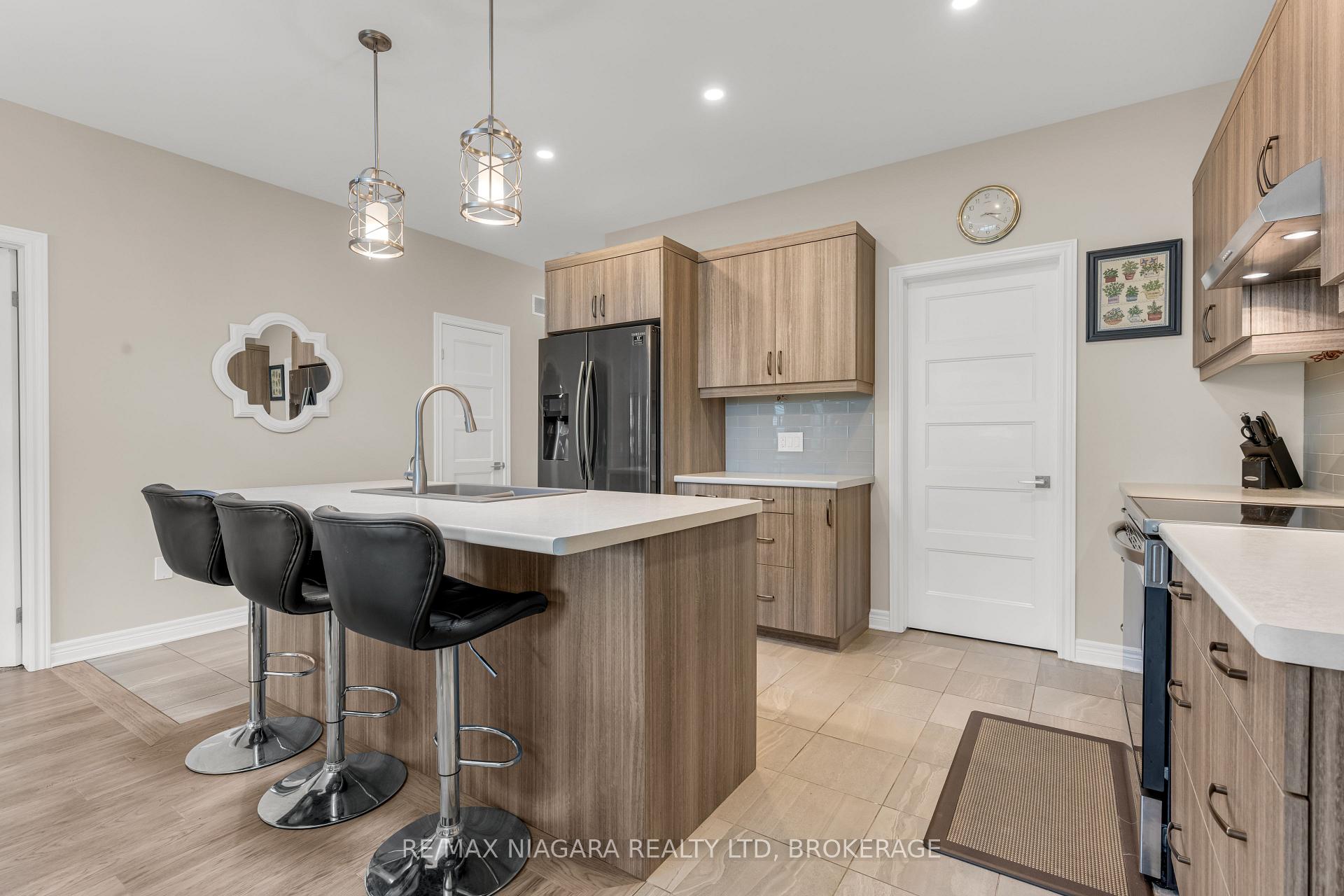 Photo 12 of 40 Campbell Street, Thorold, Hurricane/Merrittville — HOMEH