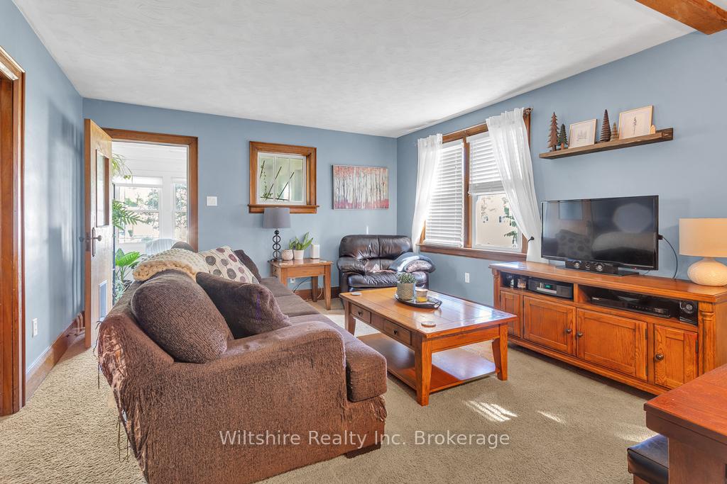 Photo 5 of 57 Potters Road, Tillsonburg — HOMEH