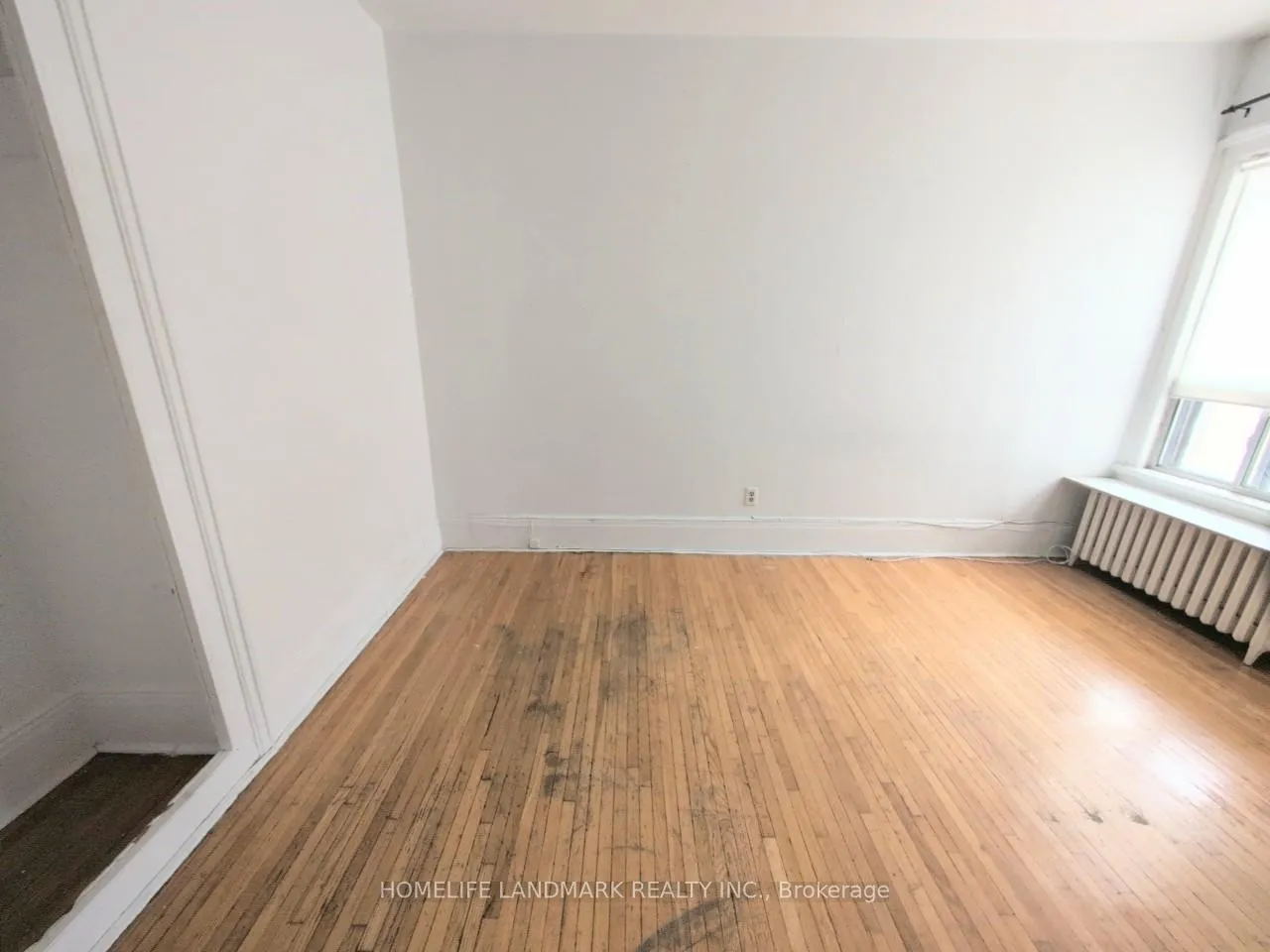Photo 4 of Unit 2nd&3rd, 26 Lippincott Street, Toronto, Kensington-Chinatown — HOMEH