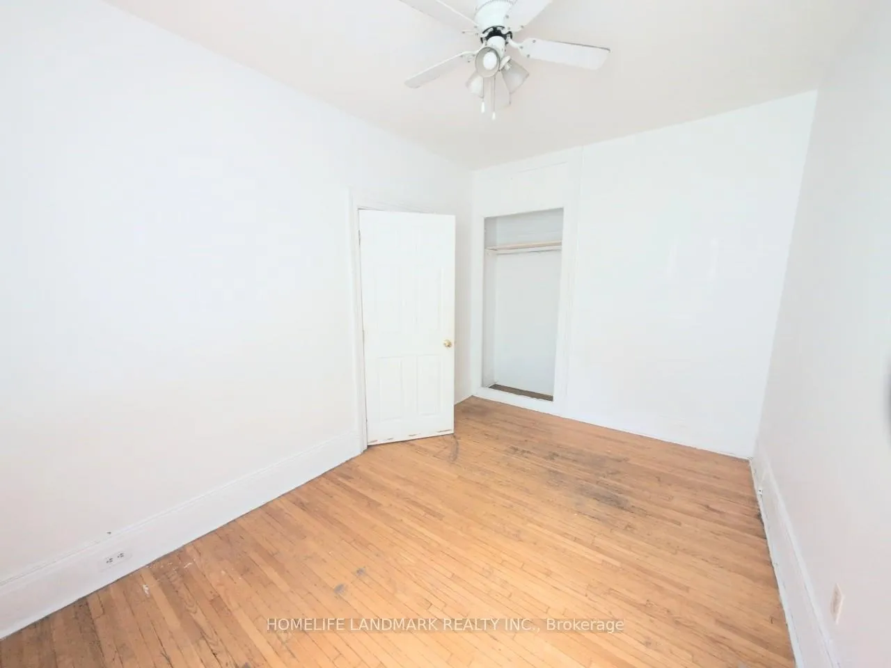 Photo 5 of Unit 2nd&3rd, 26 Lippincott Street, Toronto, Kensington-Chinatown — HOMEH