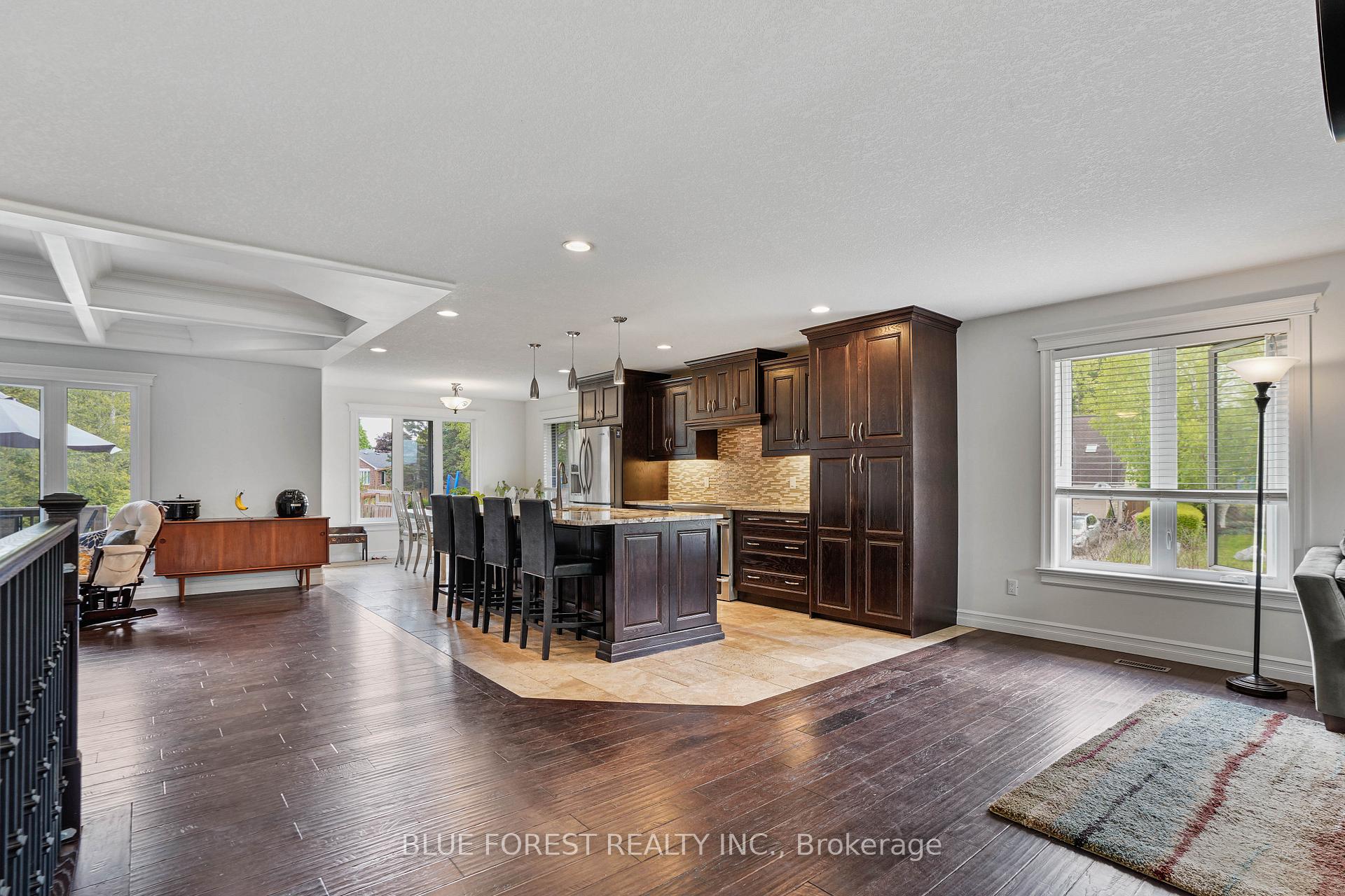 Photo 9 of 22 Village Gate Crescent, Thames Centre, Dorchester — HOMEH