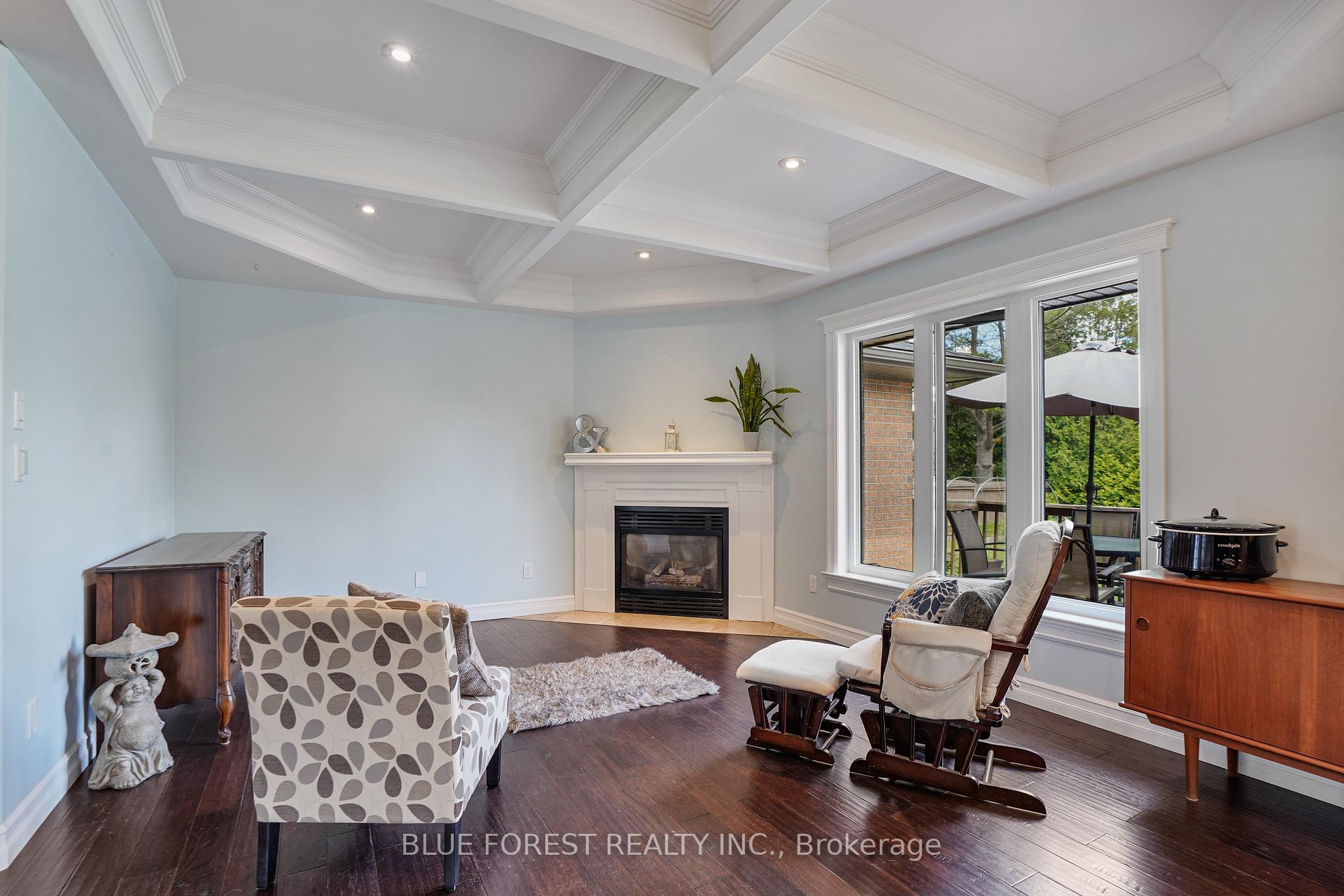 Photo 14 of 22 Village Gate Crescent, Thames Centre, Dorchester — HOMEH