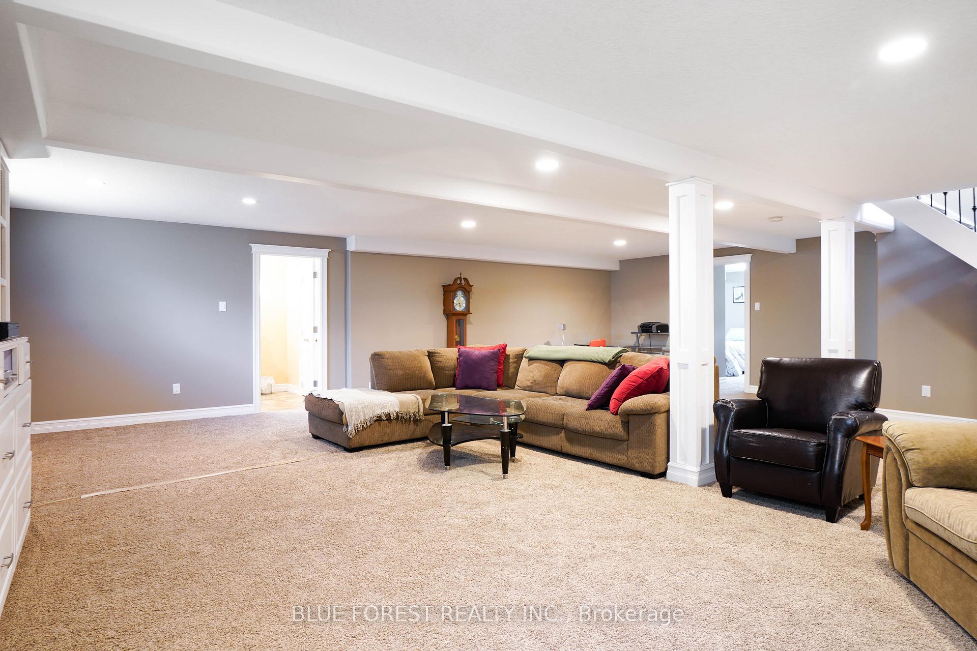 Photo 30 of 22 Village Gate Crescent, Thames Centre, Dorchester — HOMEH