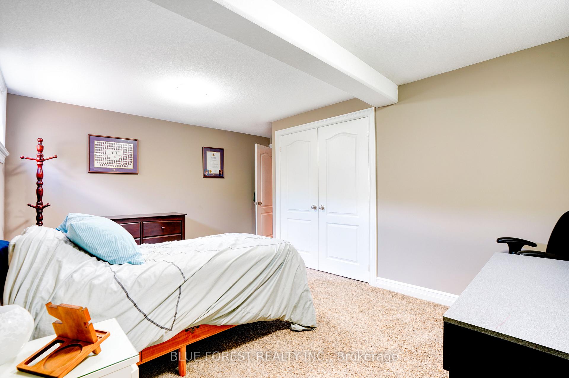Photo 33 of 22 Village Gate Crescent, Thames Centre, Dorchester — HOMEH
