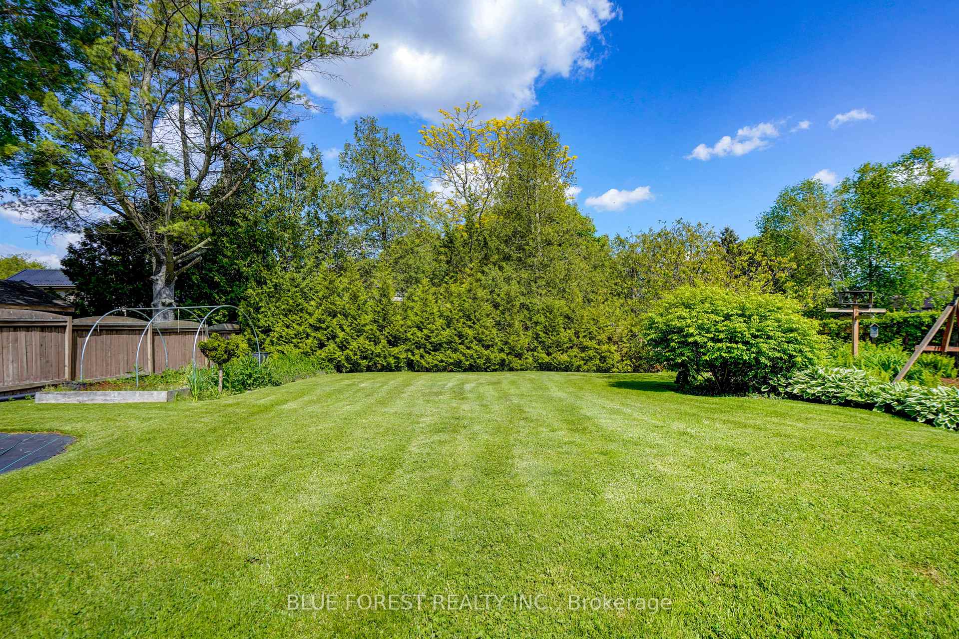 Photo 40 of 22 Village Gate Crescent, Thames Centre, Dorchester — HOMEH