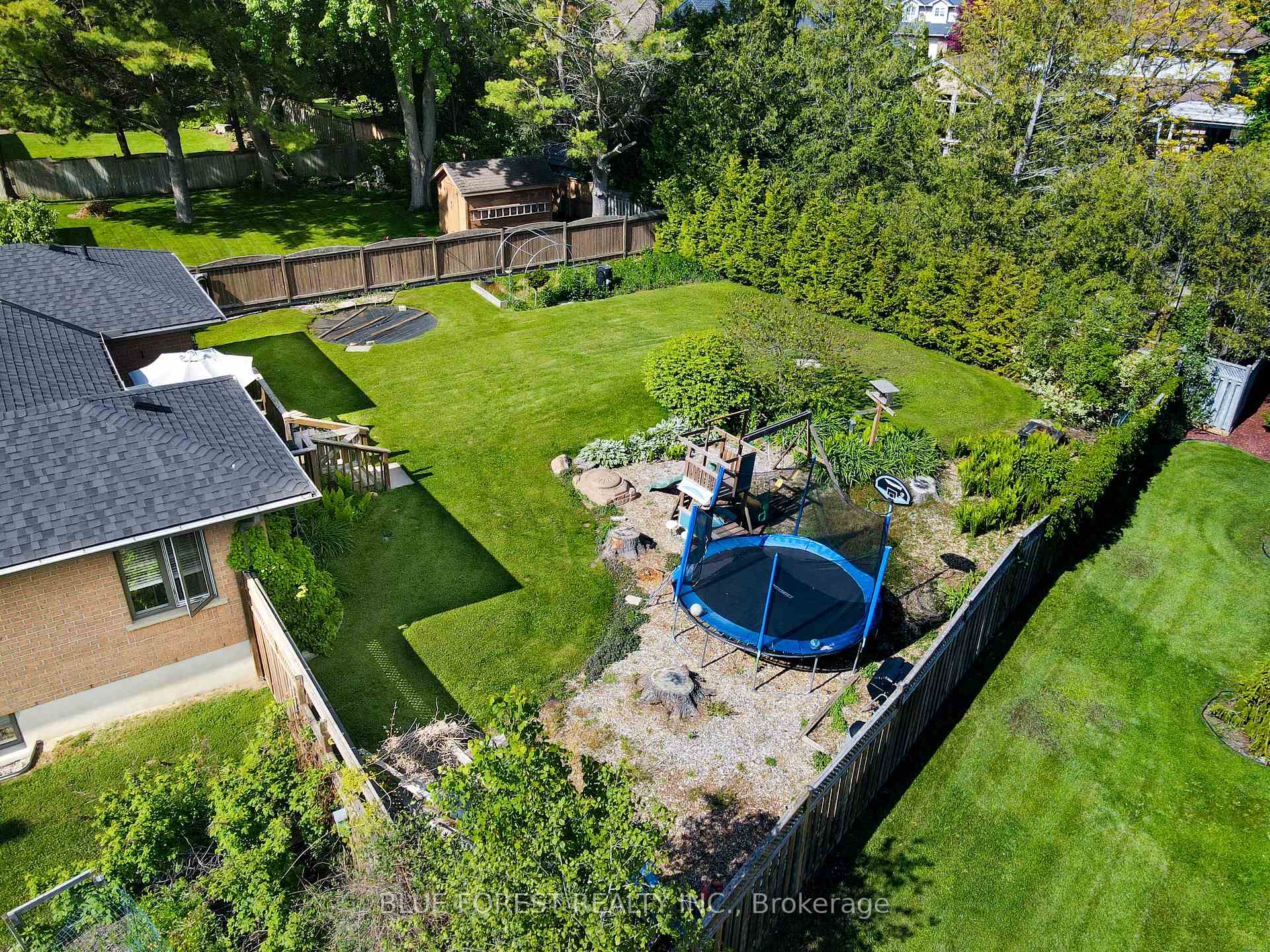 Photo 41 of 22 Village Gate Crescent, Thames Centre, Dorchester — HOMEH