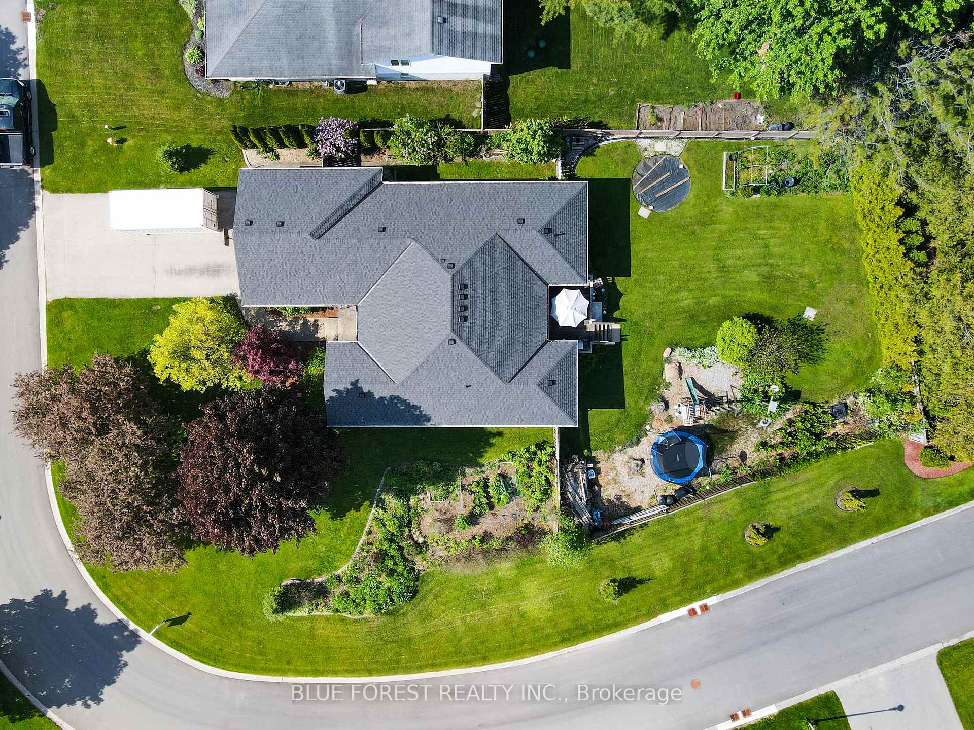 Photo 43 of 22 Village Gate Crescent, Thames Centre, Dorchester — HOMEH