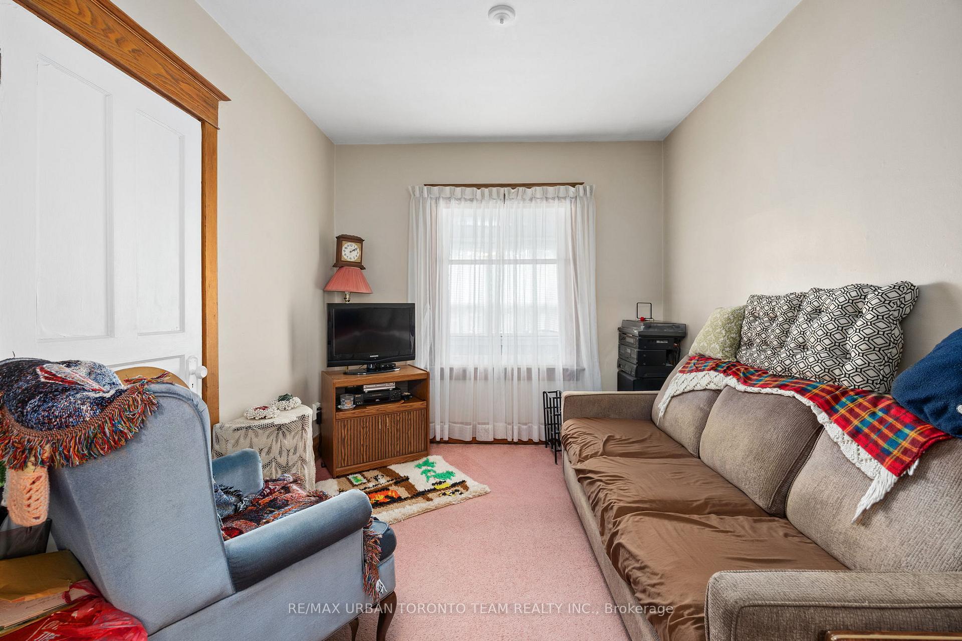 Photo 6 of 101 Hillingdon Avenue, Toronto, Woodbine Corridor — HOMEH