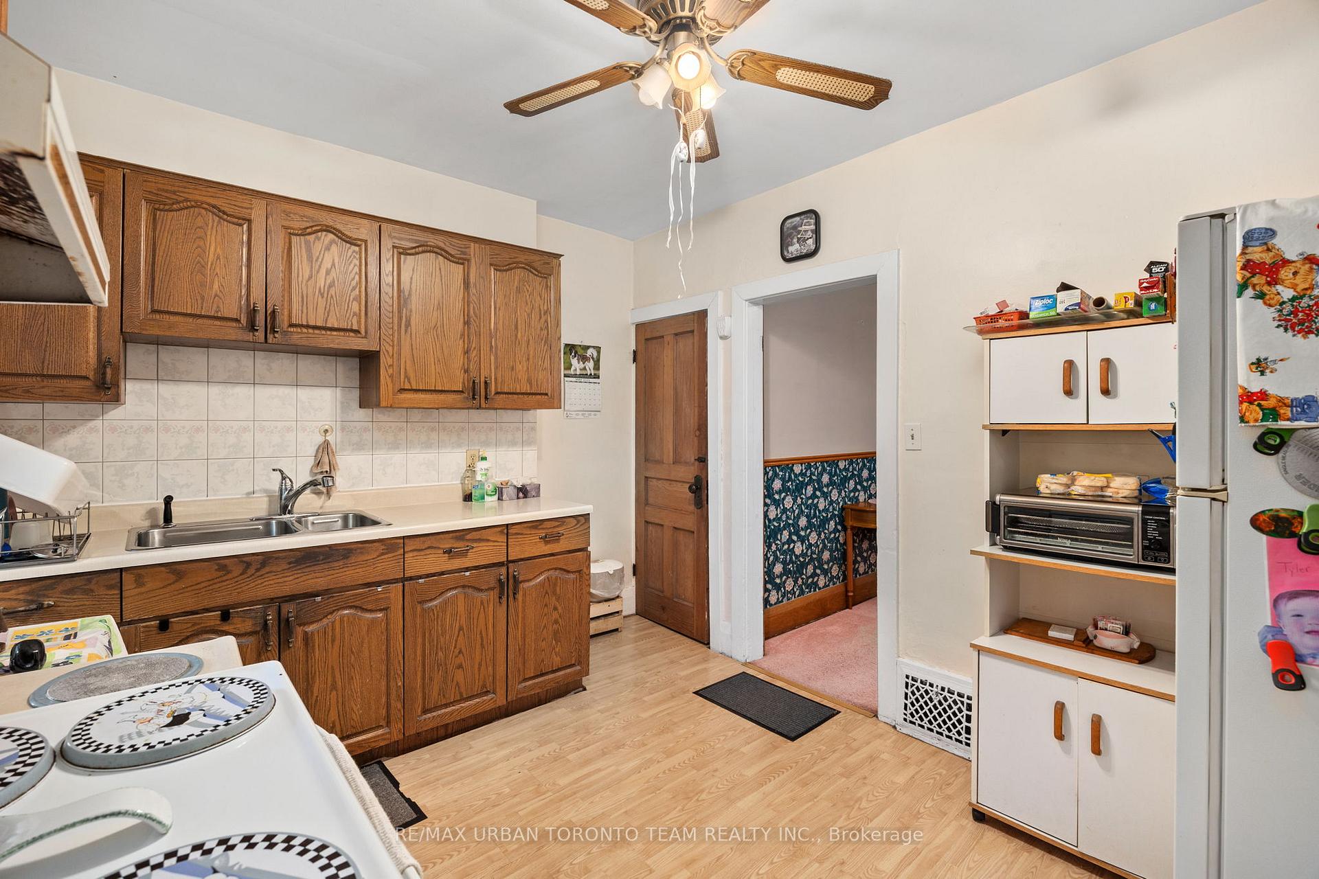 Photo 8 of 101 Hillingdon Avenue, Toronto, Woodbine Corridor — HOMEH