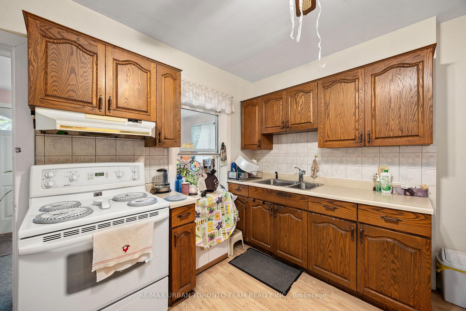 Photo 9 of 101 Hillingdon Avenue, Toronto, Woodbine Corridor — HOMEH