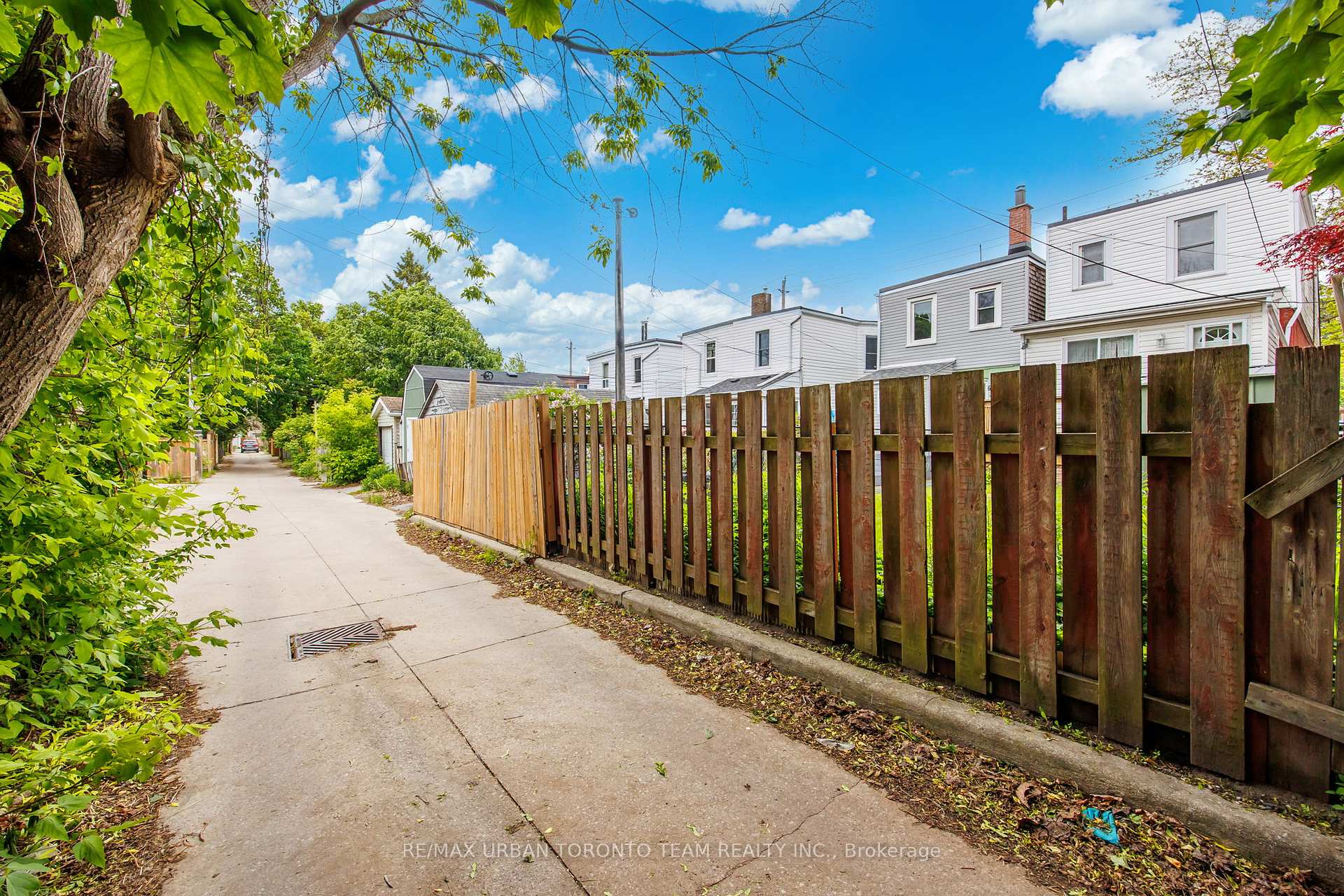 Photo 35 of 101 Hillingdon Avenue, Toronto, Woodbine Corridor — HOMEH