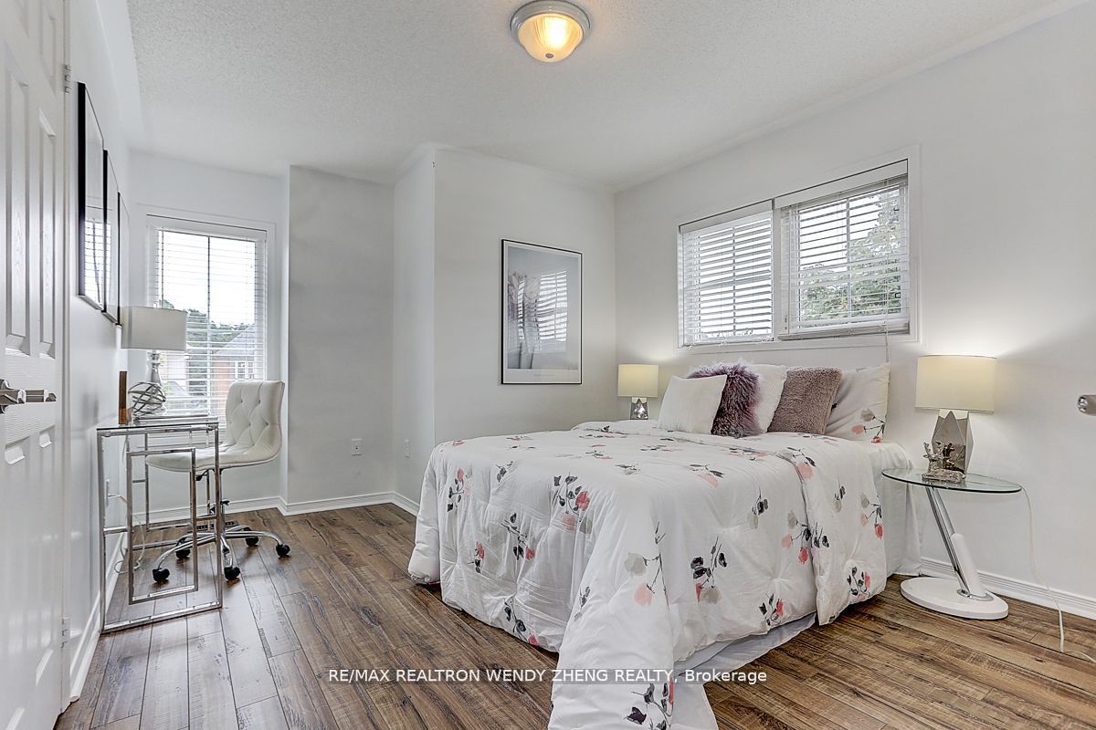 Photo 43 of 96 Woodbine Place, Oshawa, Windfields — HOMEH
