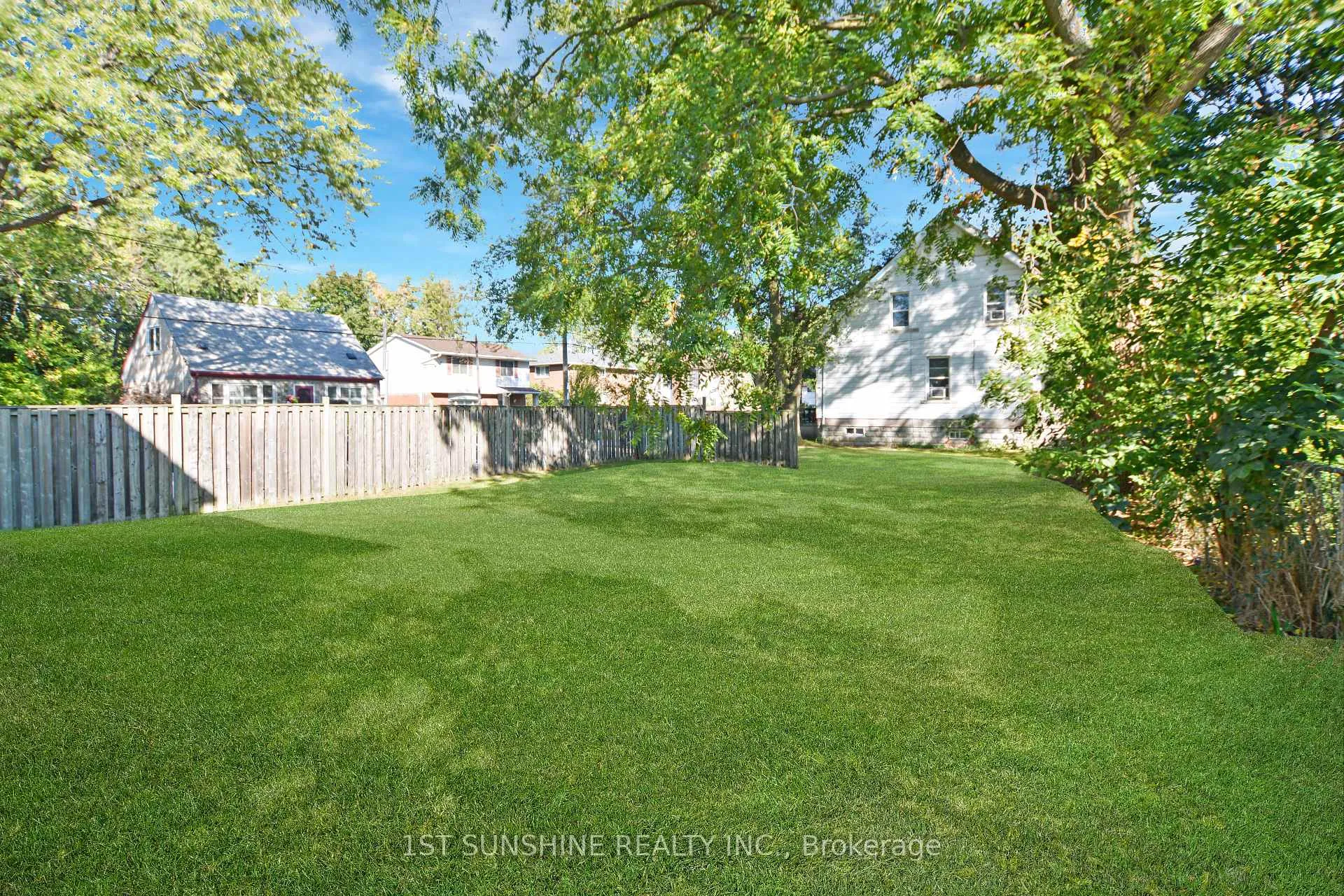 Photo 19 of 61 Broadway Avenue, Hamilton, Ainslie Wood — HOMEH