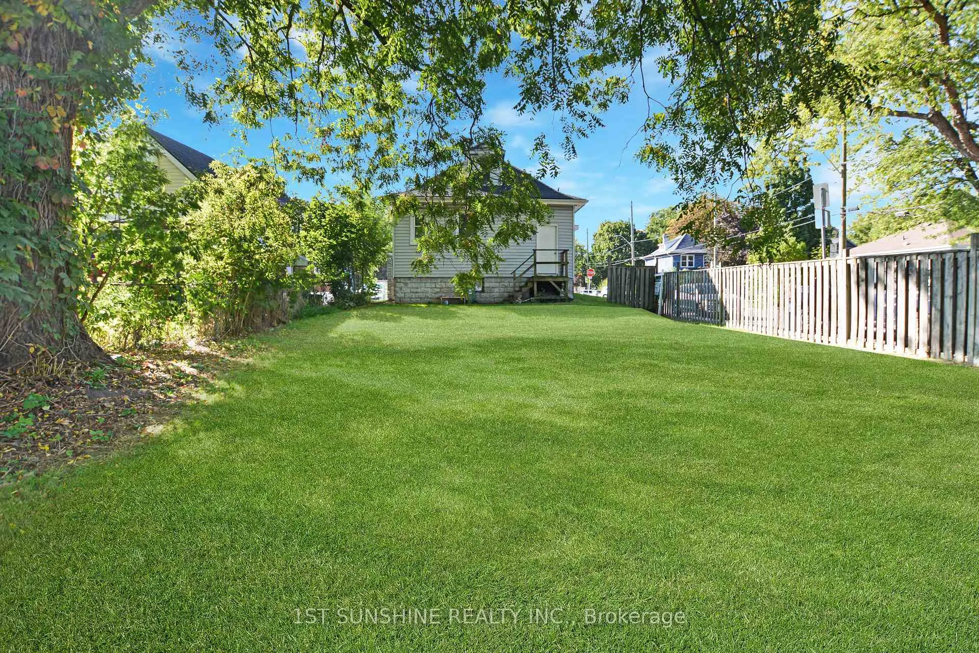 Photo 20 of 61 Broadway Avenue, Hamilton, Ainslie Wood — HOMEH