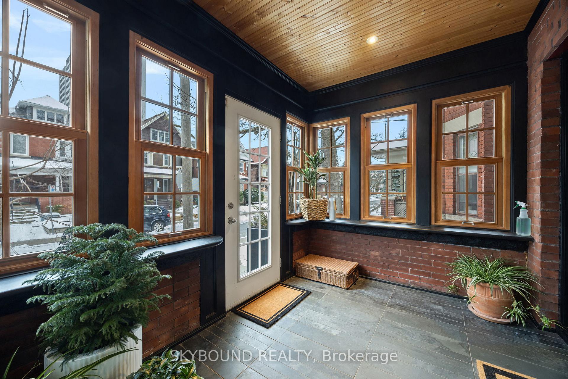 Photo 4 of 20 Fairview Boulevard, Toronto, North Riverdale — HOMEH