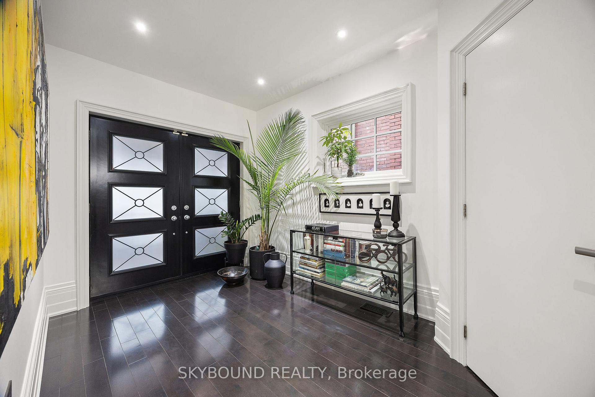 Photo 5 of 20 Fairview Boulevard, Toronto, North Riverdale — HOMEH