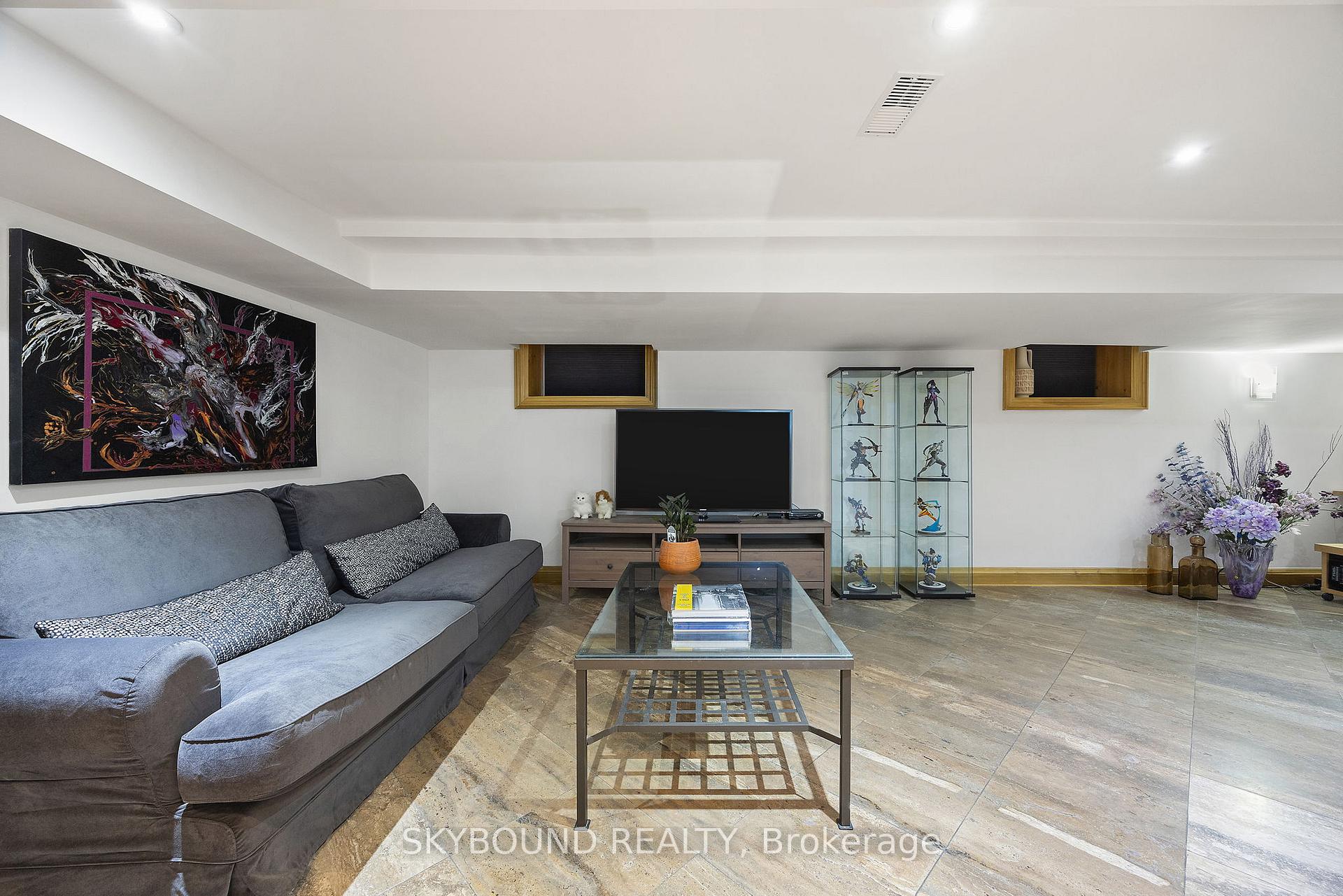 Photo 39 of 20 Fairview Boulevard, Toronto, North Riverdale — HOMEH