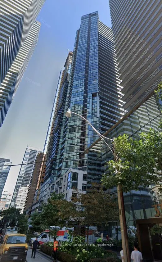 Front of Unit 2106, 45 Charles Street E
