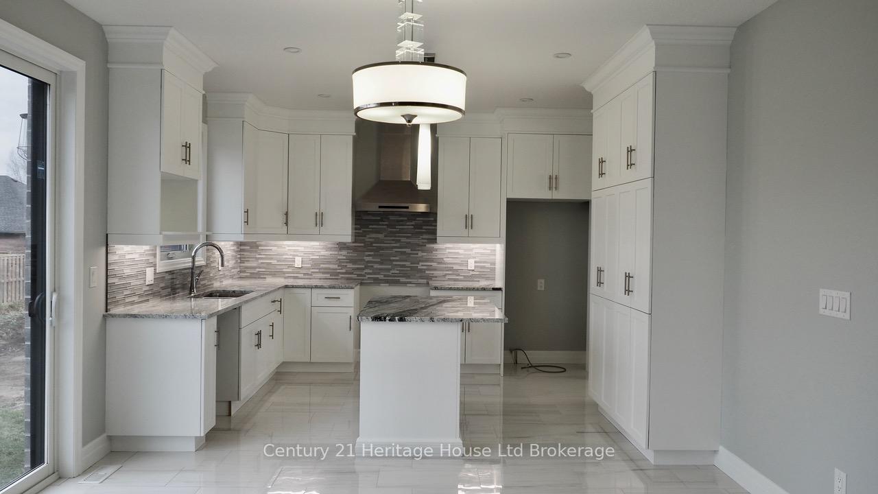 Photo 9 of 12 Sycamore Drive, Tillsonburg — HOMEH