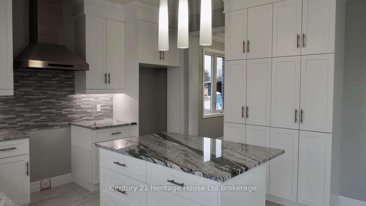 Photo 11 of 12 Sycamore Drive, Tillsonburg — HOMEH