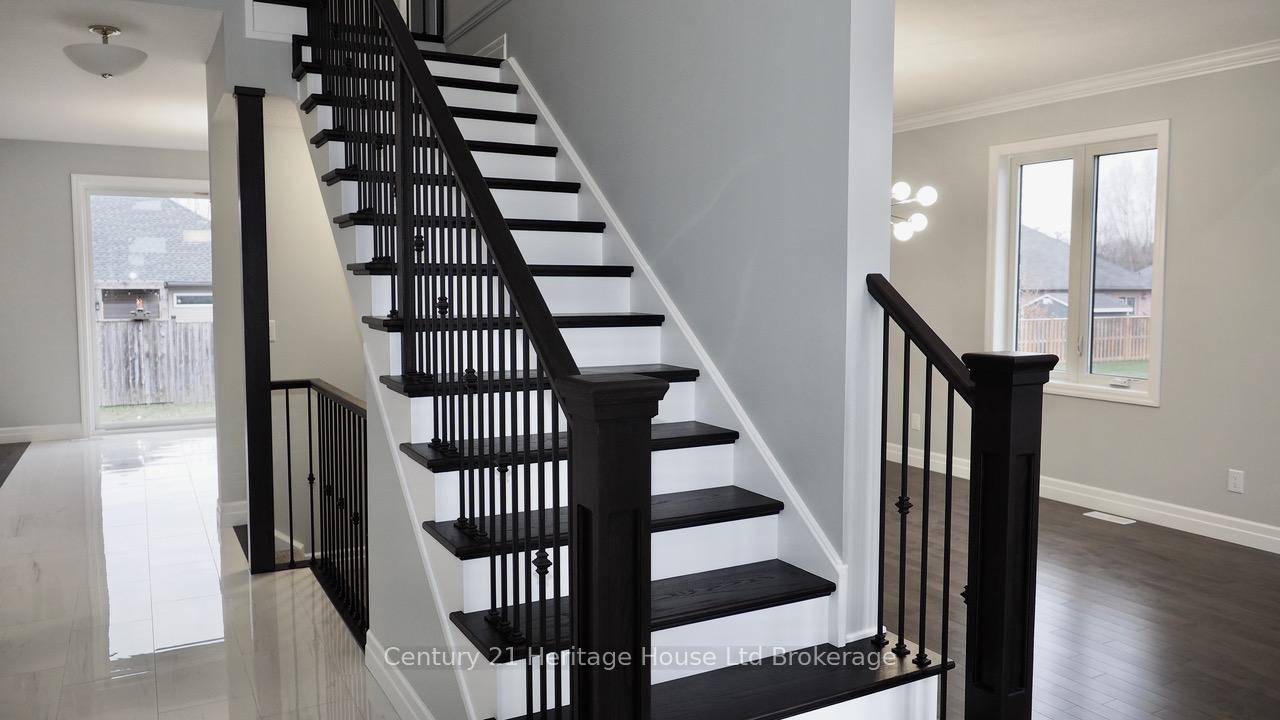 Photo 19 of 12 Sycamore Drive, Tillsonburg — HOMEH