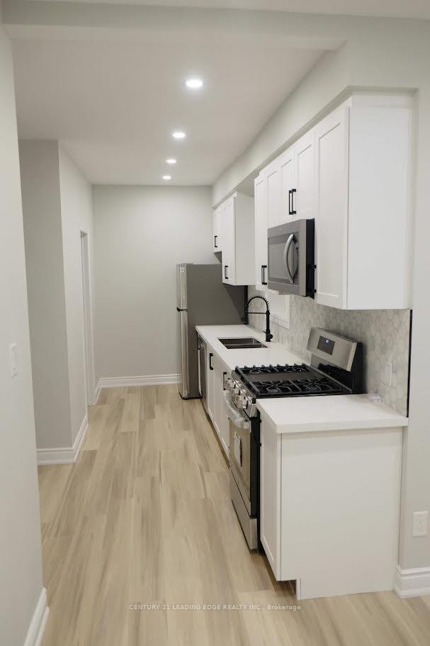 Front of Unit UPPER, 118 Sackville Street