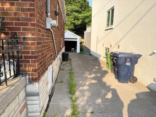 Photo 1 of 9 Roblin BSMT Avenue, Toronto, East York — HOMEH