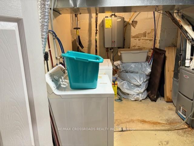 Photo 8 of 9 Roblin BSMT Avenue, Toronto, East York — HOMEH